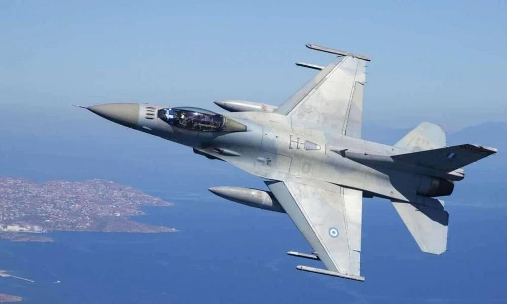 Η μεταφορά Πολεμικού αεροπλάνου στην Χαλκίδα (Εικόνες)